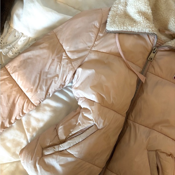 Levi's Light Pink Puffer Jacket with White Collar - Picture 2 of 9